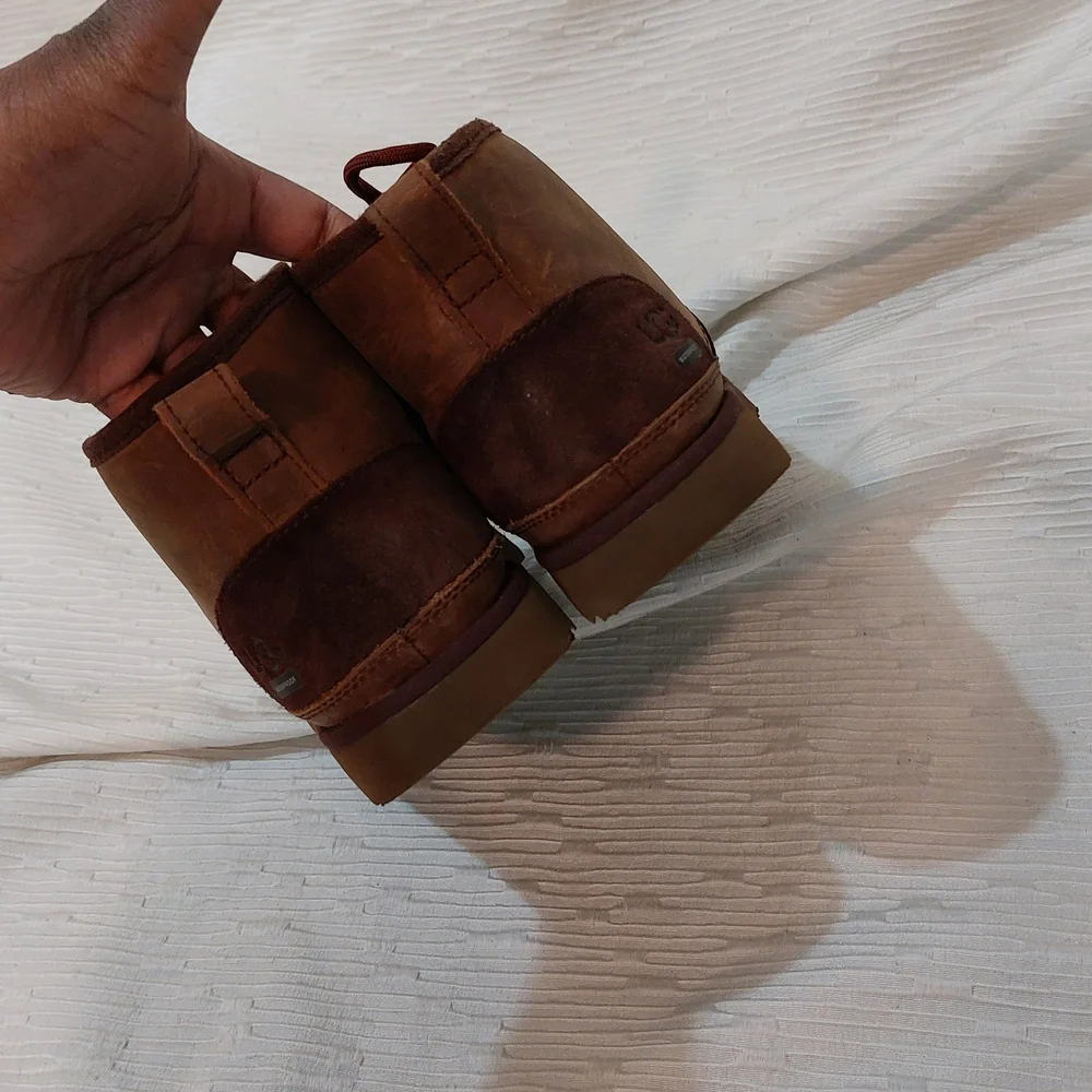 UGG Brown Kids Boots with Red Laces Size 4